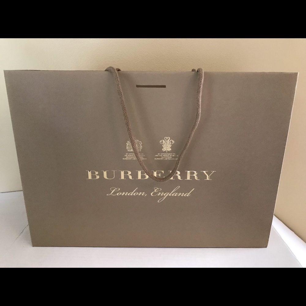 Burberry shopping bag